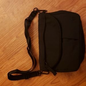 Lululemon festival bag